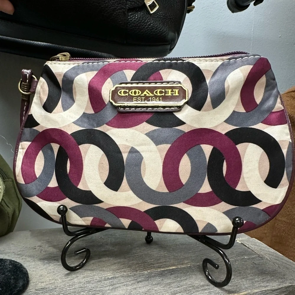 Coach Signature Satin Wristlet – Plum & Grey Circle Print